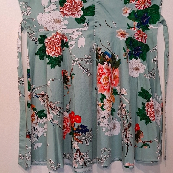 Lovely floral dress - Picture 14 of 14